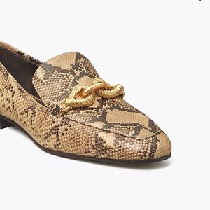 Tory Burch Leather Loafers Beige Black Snake Print Gold Brass Accents Size 6.5